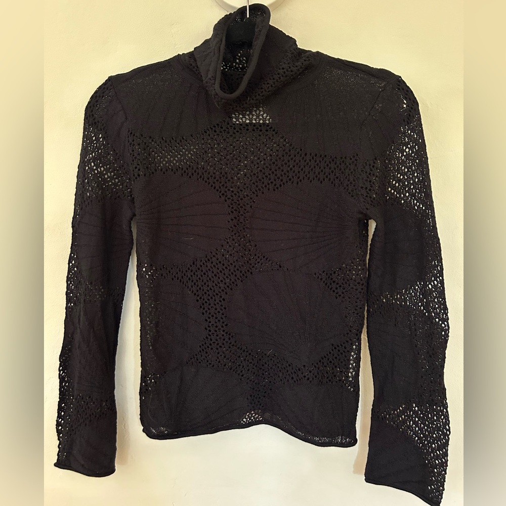 Beklina shell sweater size small 100% cotton. NWOT